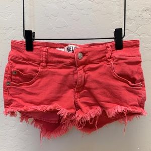 Melville red -wash  short